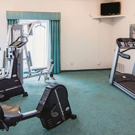 La Quinta Inn By Wyndham Indianapolis Airport Lynhurst Esterno foto