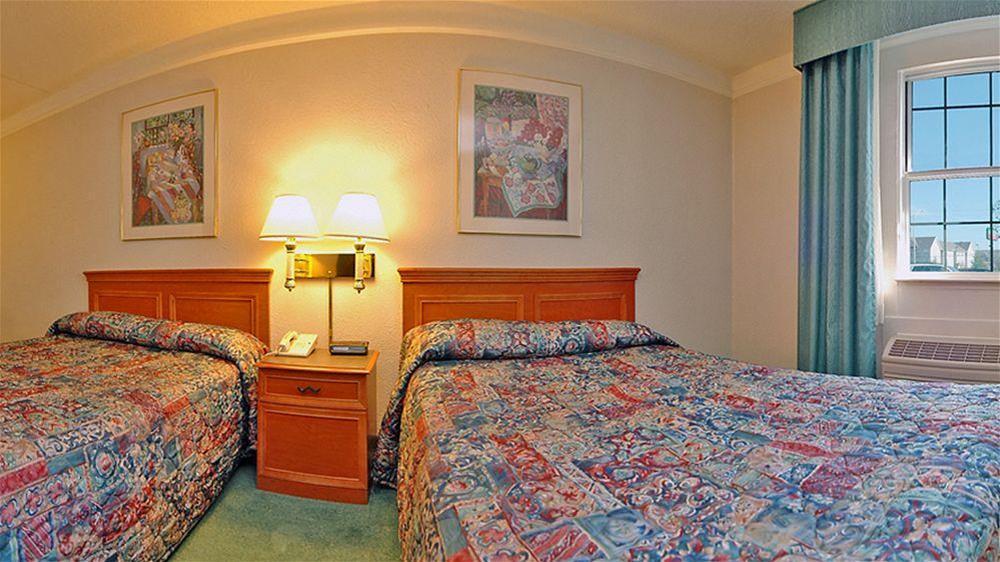 La Quinta Inn By Wyndham Indianapolis Airport Lynhurst Esterno foto