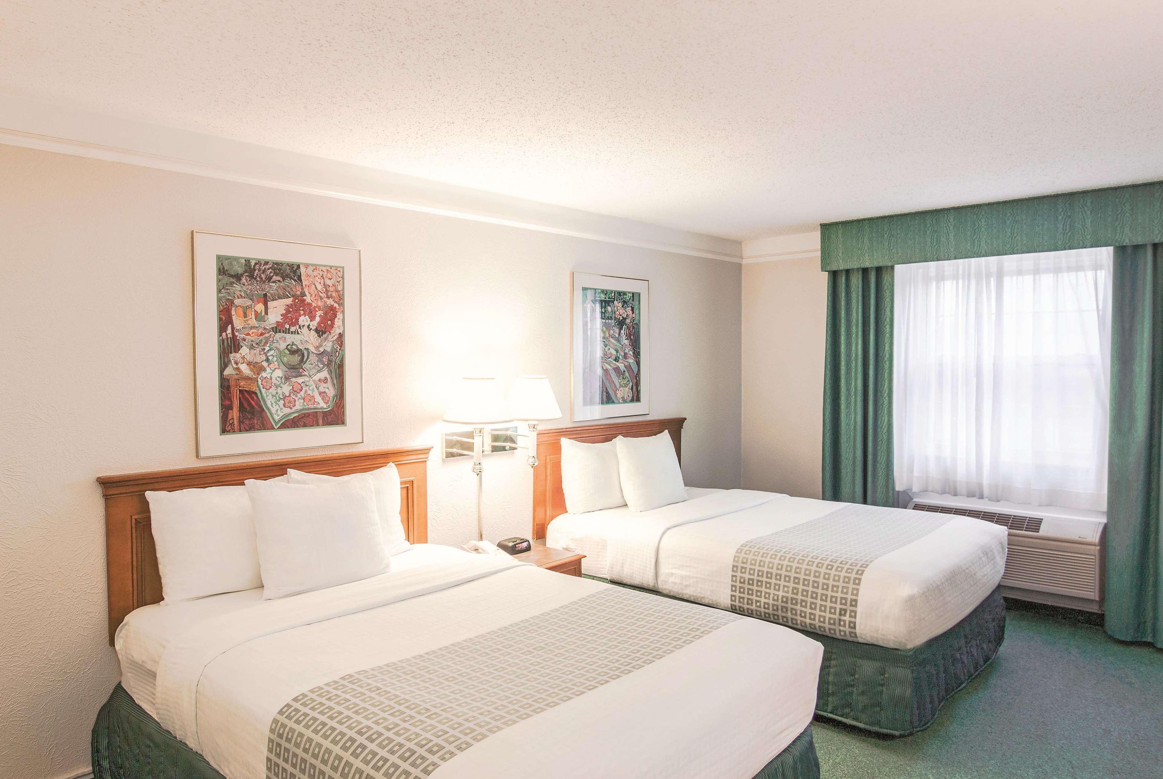 La Quinta Inn By Wyndham Indianapolis Airport Lynhurst Esterno foto