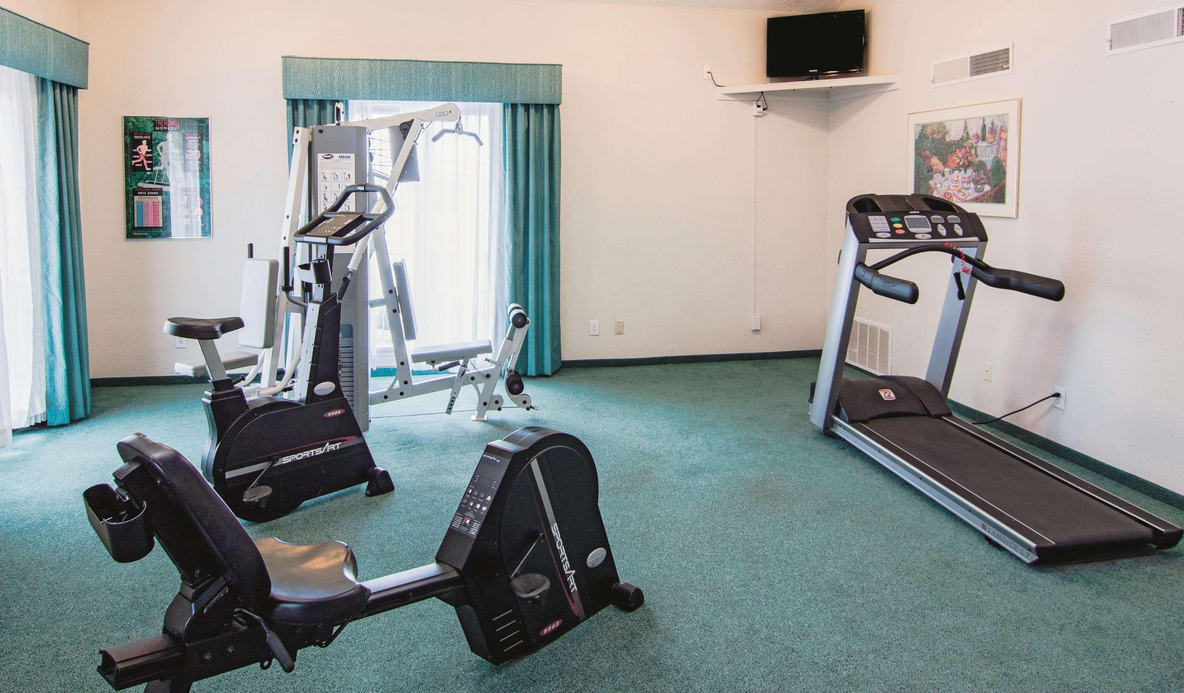 La Quinta Inn By Wyndham Indianapolis Airport Lynhurst Esterno foto