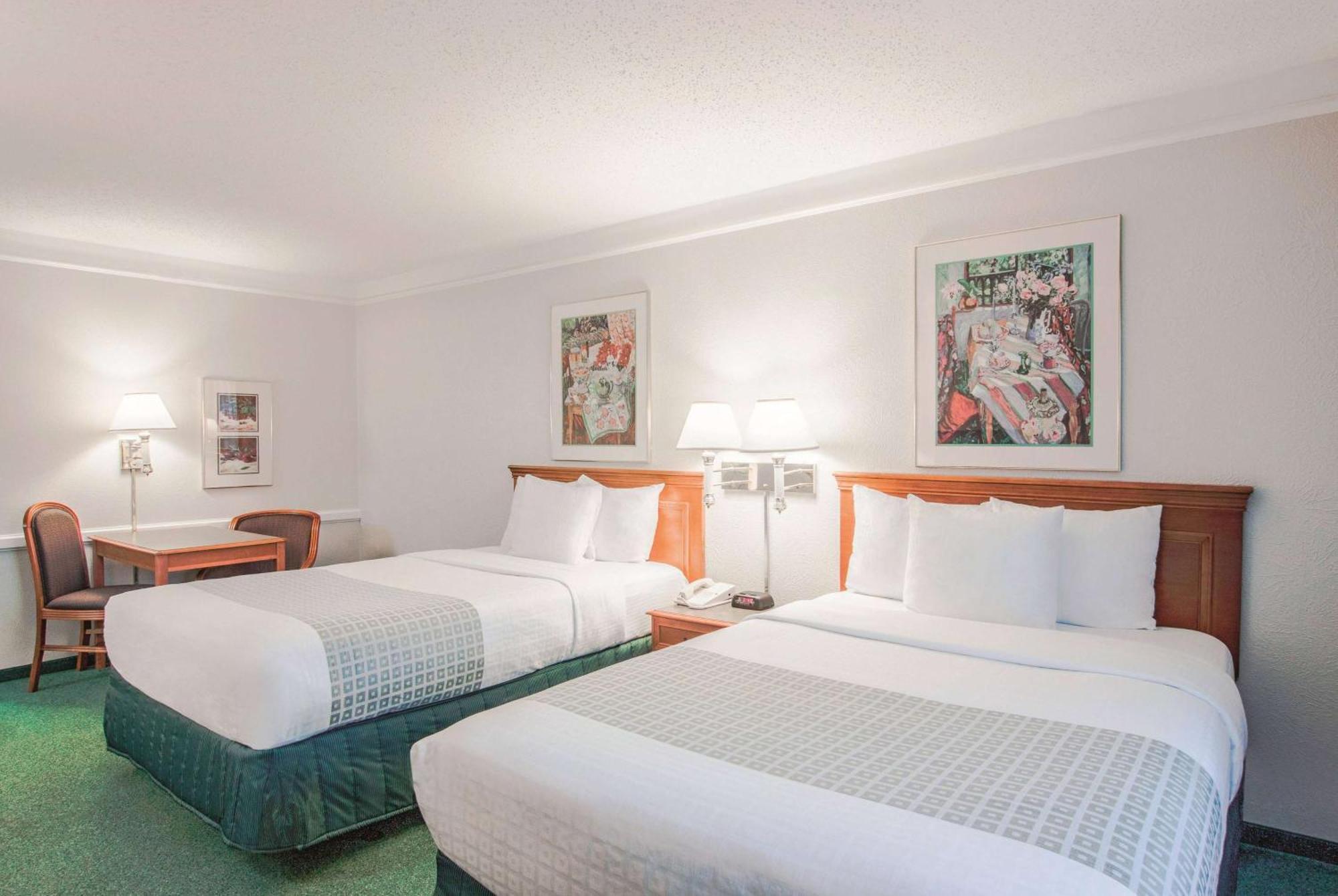La Quinta Inn By Wyndham Indianapolis Airport Lynhurst Esterno foto