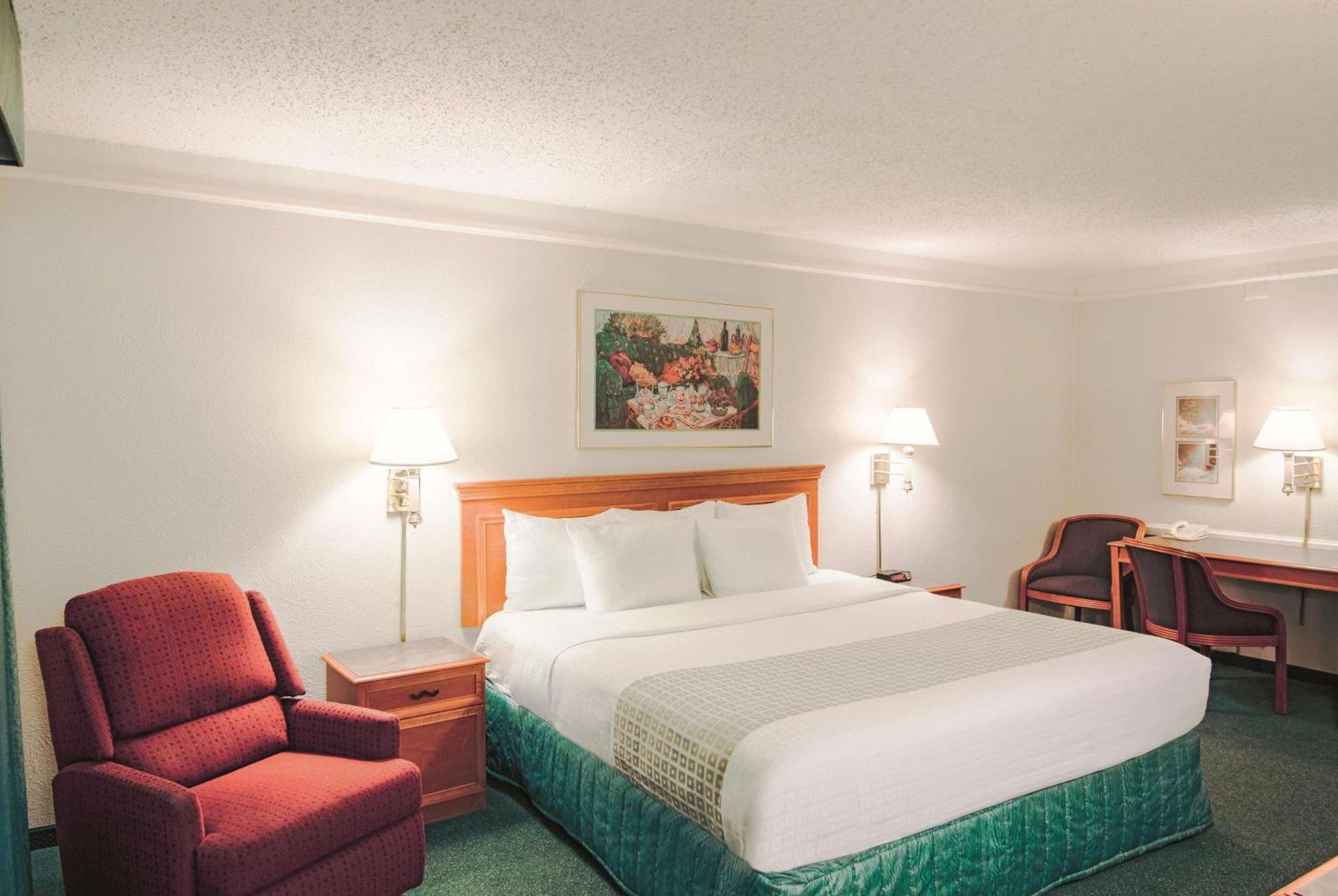 La Quinta Inn By Wyndham Indianapolis Airport Lynhurst Esterno foto