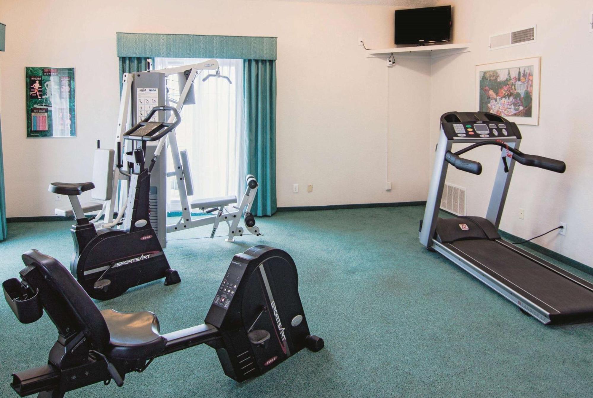 La Quinta Inn By Wyndham Indianapolis Airport Lynhurst Esterno foto